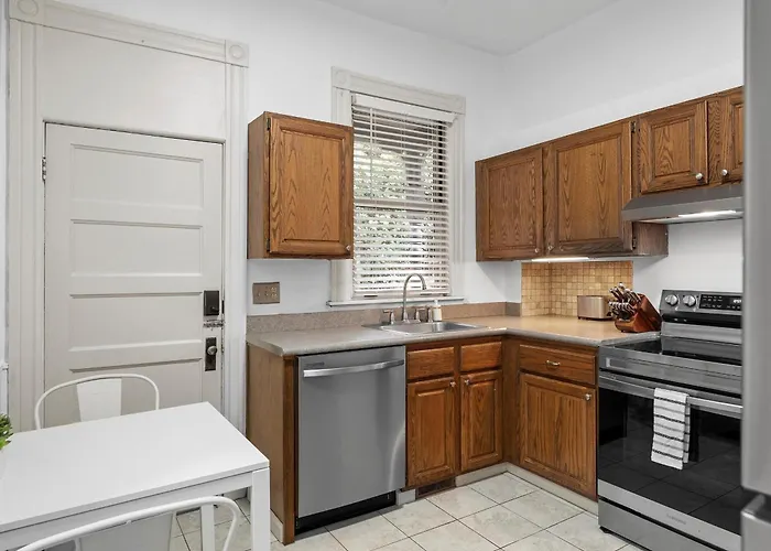 Oakland, !d Modern And Stylish Private Bedroom With Shared Bathroom * Pittsburgh