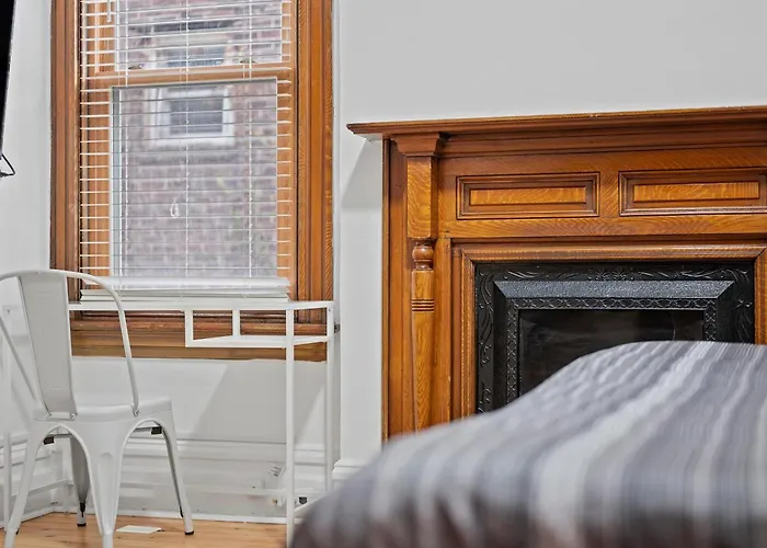 Oakland, !d Modern And Stylish Private Bedroom With Shared Bathroom Homestay